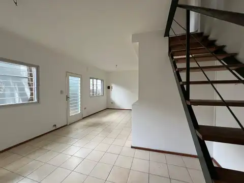 Depto Tipo Casa en Venta 18 años