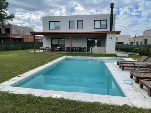 Casa en venta en La Calesa Pilara, Pilar 100