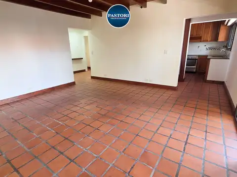 Depto Tipo Casa en Alquiler de 2 dormitorios