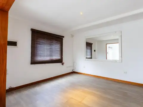 Depto Tipo Casa en Venta en Juramento, USD 68.000