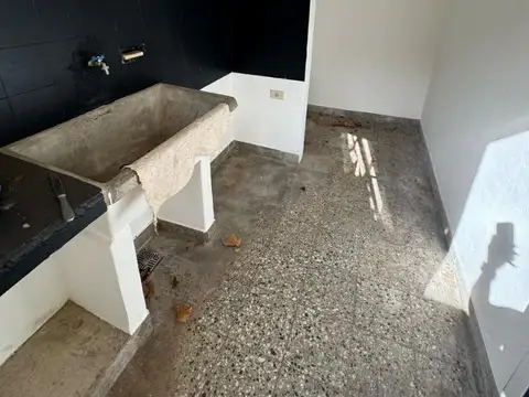 Casa reciclada a nueva en Avda. 17 (28 y 30) ¡RETASADA!