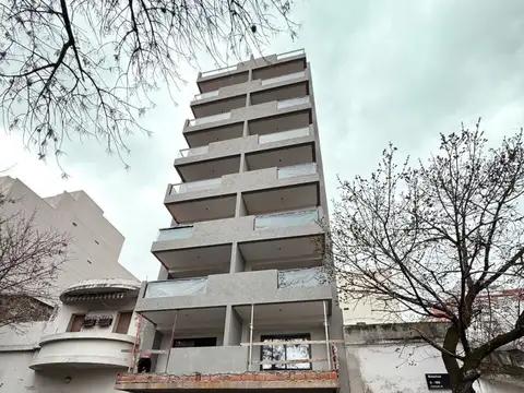 Semipisos de 1 Amb y 2 Amb Floresta, Capital Feder