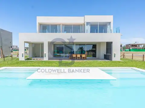 ALQUILER CASA 5 AMBIENTES CON PILETA EN TERRALAGOS