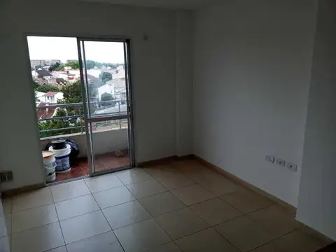 Departamento en Alquiler en Haedo, $ 450.000