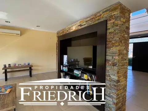 Casa en Venta en Los Puentes, USD 360.000