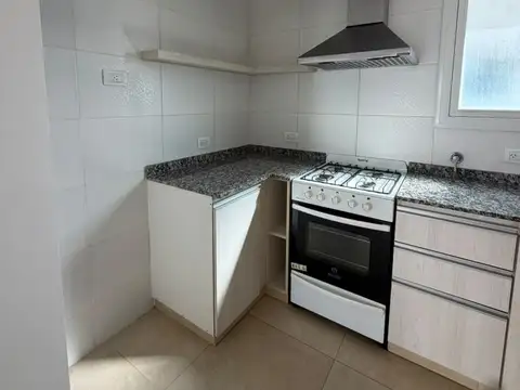 Departamento en Alquiler en La Perla Sur, $ 950.000