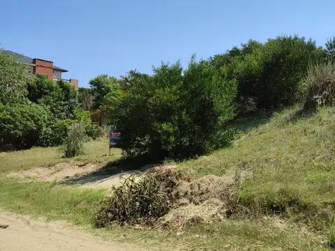 Terreno en Venta 25  mts Fondo