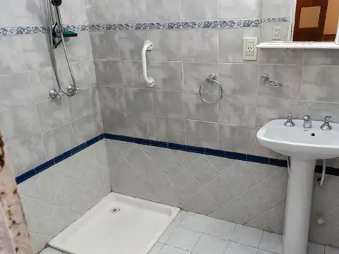 Depto Tipo Casa en Venta 61 años