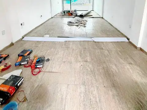 Locales a estrenar, excelente ubicación sobre Avenida