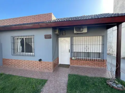 Casa 4 ambientes en Moron