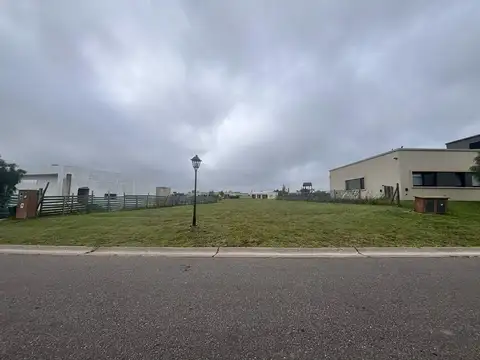 VENTA CASA SAN SEBASTIAN ESCOBAR 4 AMBIENTES