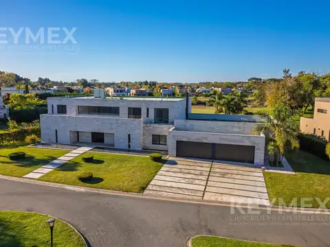 Casa en Venta de 8 dormitorios