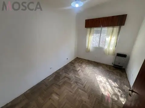 Casa en Venta con 4 cocheras
