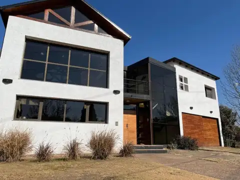 ALQUILER CASA EXCLUSIVA COUNTRY JOCKEY CLUB 4 DORM