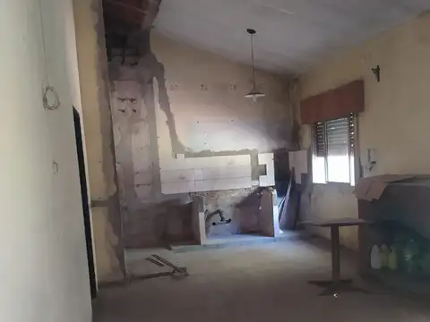 Casa 3 ambientes con 1 baño
