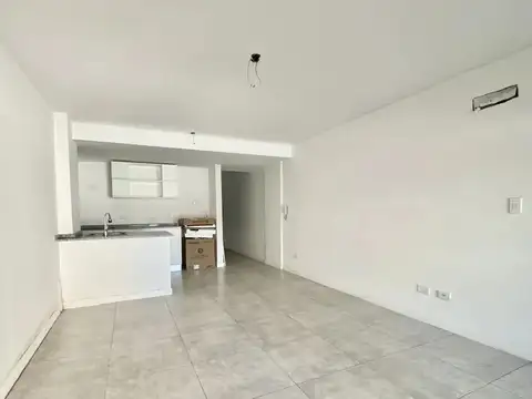 Felipe vallese 1900, Piso 4