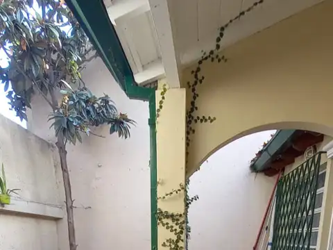 Lote Propio CASA Todo en Planta BAJA 4 amb + patio, 2 baños completos