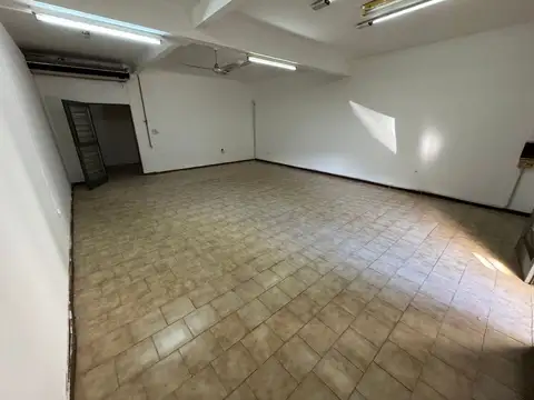 Local en Venta 80 años