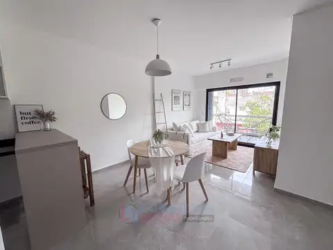 ALQUILER SEMIPISO 3 AMBIENTES CON BALCÓN ATERRAZADO EN VILLA DEVOTO