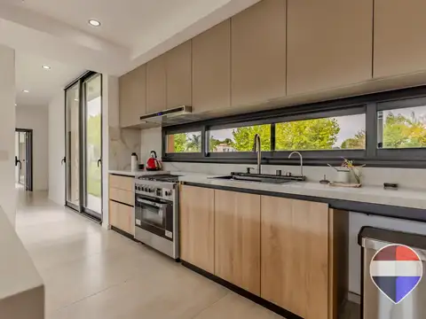Casa en Alquiler de 4 dormitorios