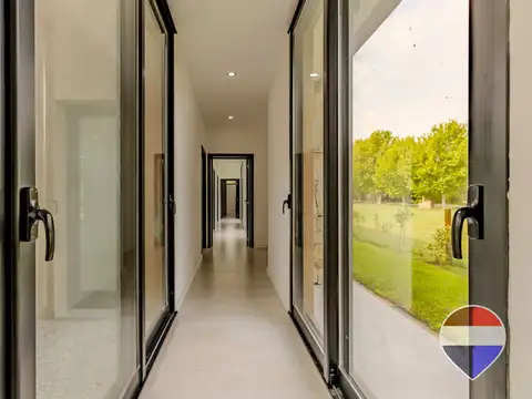 Casa 5 ambientes con 2 baños
