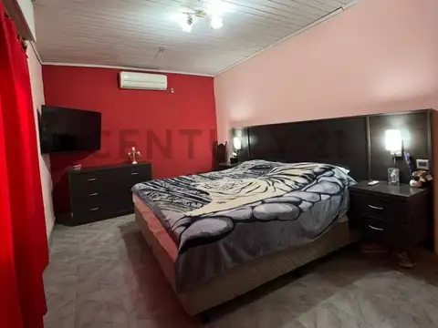 Carlos Robinson 2000, Piso 0