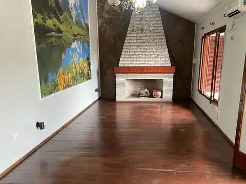 Casa en Alquiler en Parque Casado, $ 1.350.000