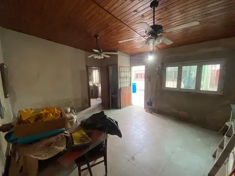 Casa 2 ambientes con 1 baño