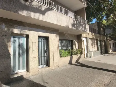 Depto Tipo Casa en Venta de 8 ambientes