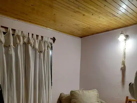 Casa 5 ambientes con 1 baño