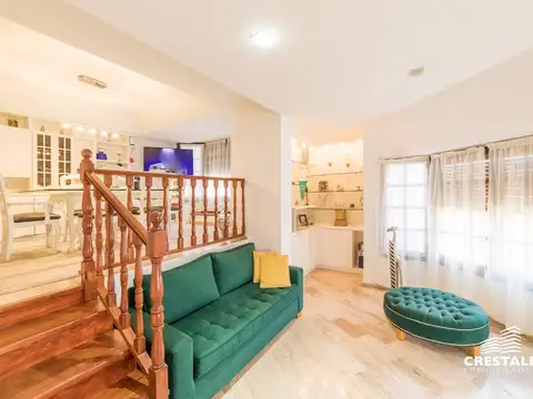 Casa en Venta en Sarmiento, USD 240.000