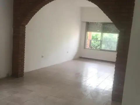 Departamento en Alquiler en Quilmes, $ 600.000