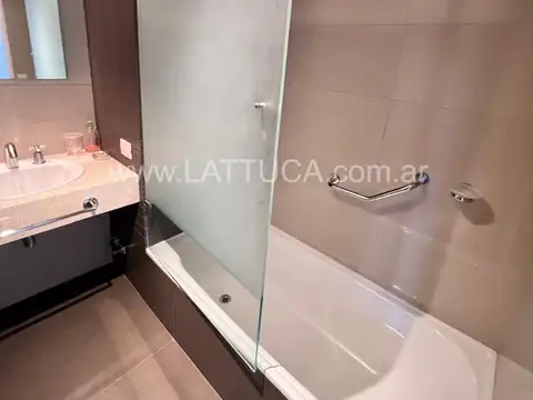 Departamento en Alquiler con 1 cocheras