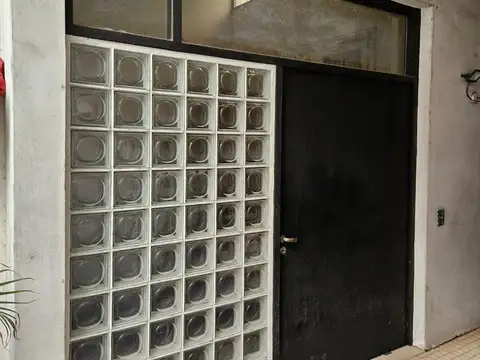 Casa en Alquiler con 1 cochera
