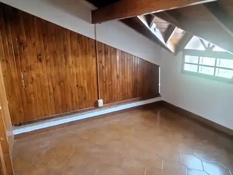 Depto Tipo Casa en Alquiler de 2 dormitorios