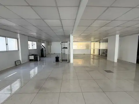 Oficina en Alquiler 50 años
