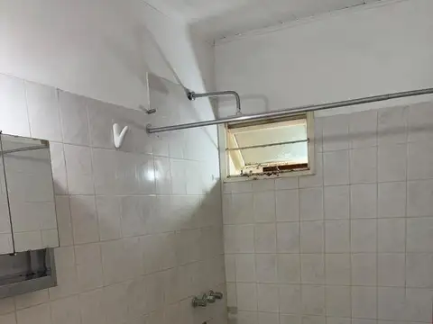 Casa en Alquiler con 2 cocheras