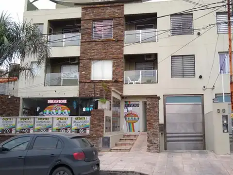 Cochera en venta en Banfield
