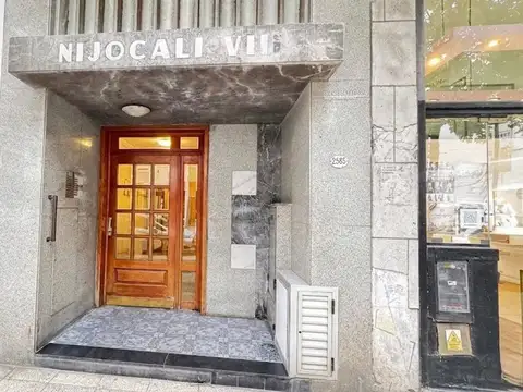 VENTA MONOAMBIENTE AL FRENTE CON BALCON