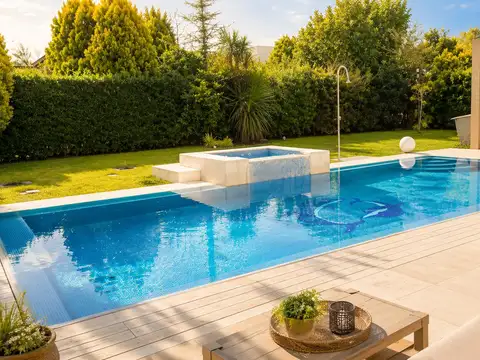 Casa en Venta en Francisco Álvarez, USD 390.000