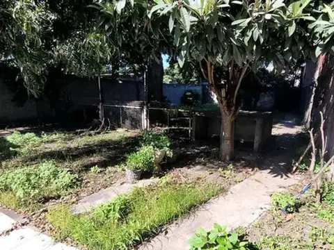 CASA 3 AMBIENTES EN VENTA EN GONZALEZ CATAN