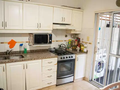 Casa en Venta en Olivos Maipú/Uzal, USD 220.000