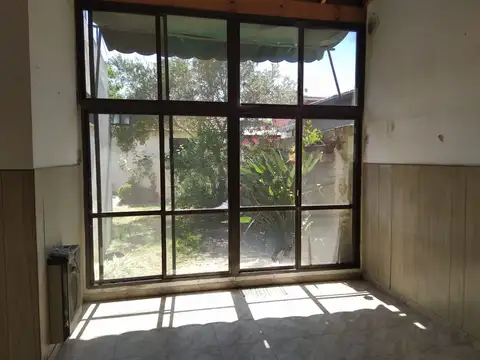 Excelente chalet muy amplio en muy buena zona 