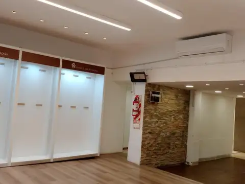 Alquilo local comercial en Pleno Centro de Córdoba Capital.