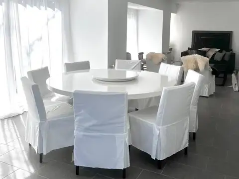 Espectacular Casa a la Venta! Chacras de la Villa!
