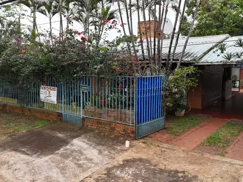 casa a la venta sobre av comandante espora - Posadas Misiones
