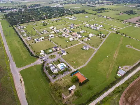 Av. Antartida y Ruta 9. Zárate