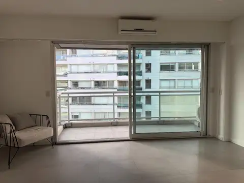 Lola Mora 400, Piso 8
