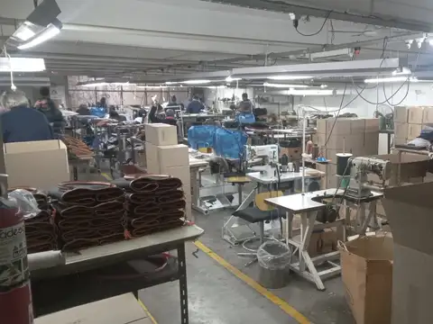 SE VENDE EDIFICACION IMPORTANTE PARA EMPRESAS VILLA MARTELLI VICENTE LOPEZ