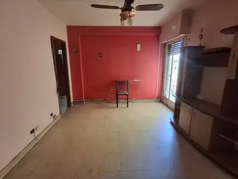 Venta Departamento 2 amb. a refaccionar Floresta